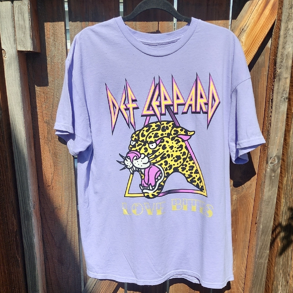 Def Leppard Lavender Graphic Tee, Sz. Large, NWOT
